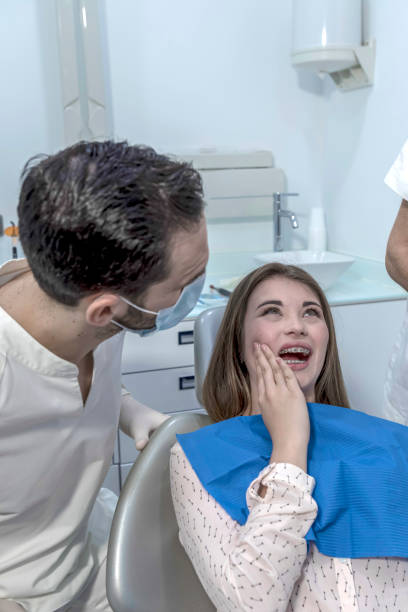 Best Urgent Tooth Repair  in Grove City, FL